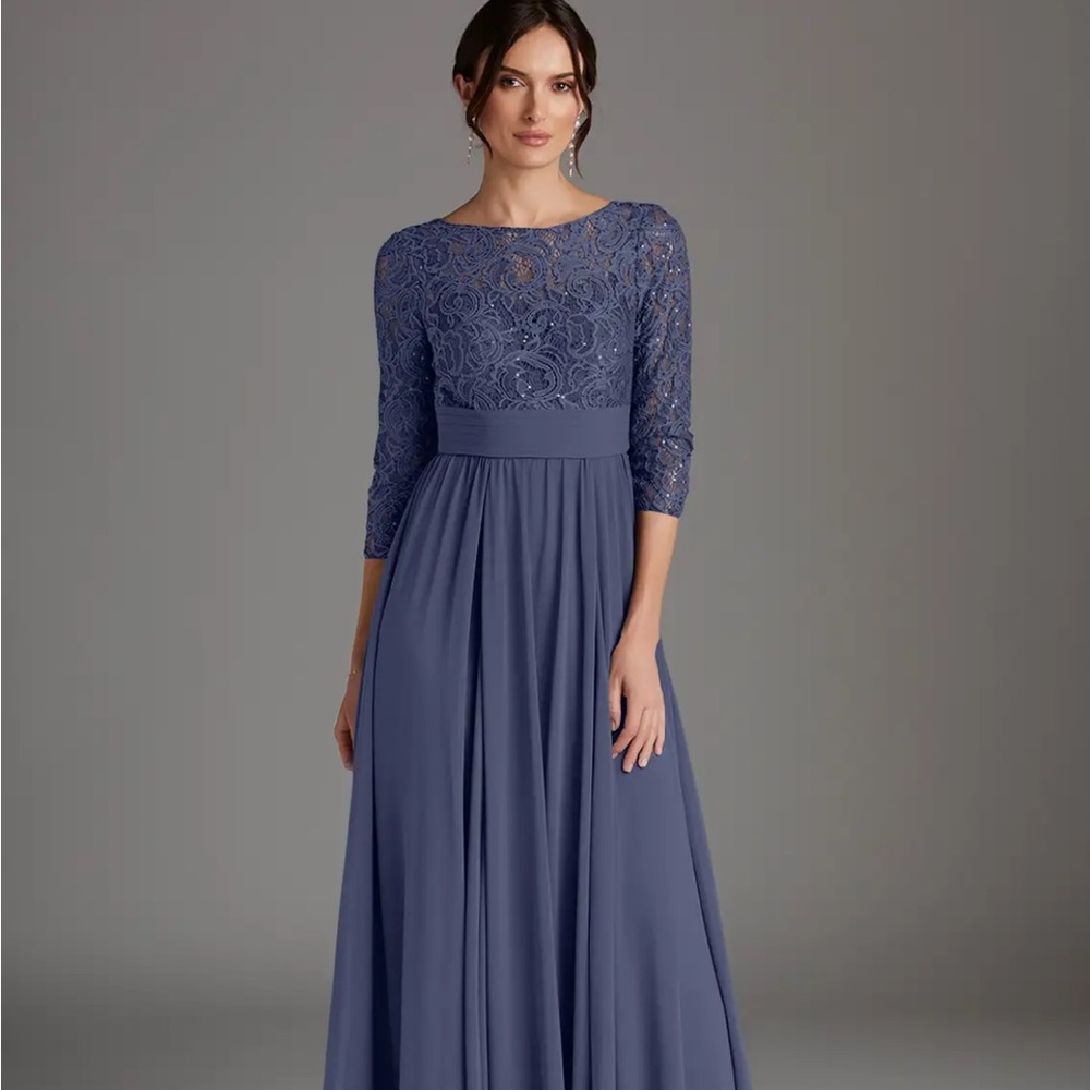 Elegant Blue Lace Evening Gown